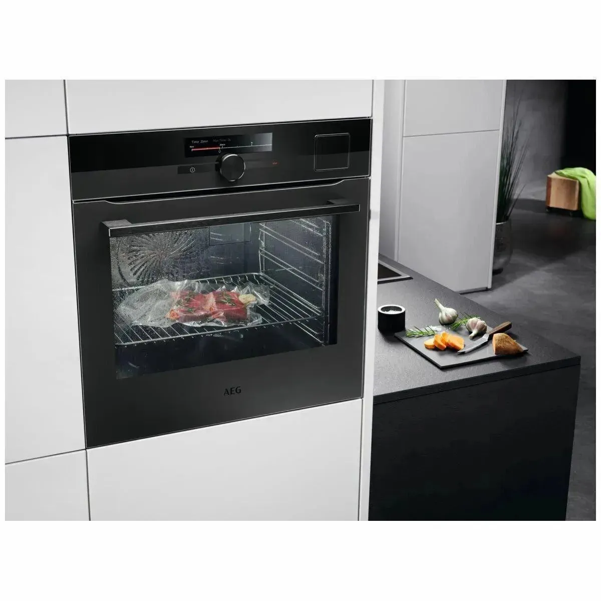 AEG 60cm Steam Pro Oven