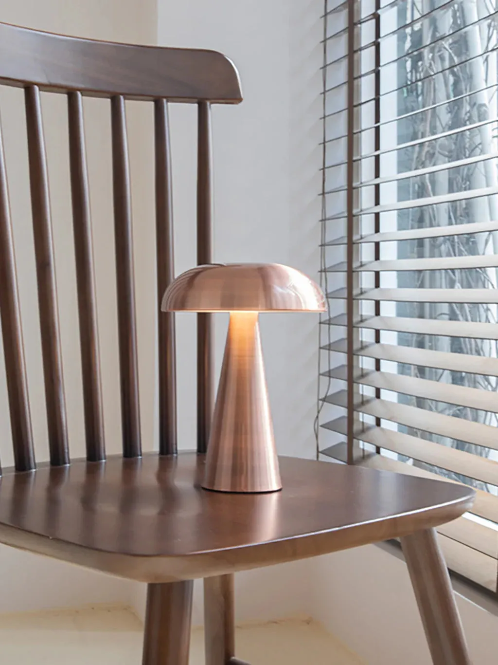 ANKUR UNPLUGGED ZEN LUME WIRELESS MUSHROOM SHAPED TABLE LAMP