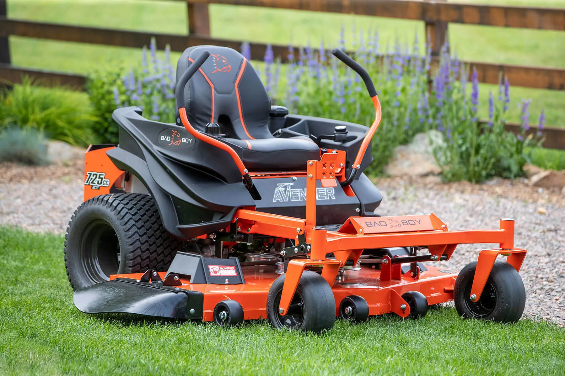 Bad Boy ZT Avenger 54" Residential Zero-Turn Mower w/ 25hp Briggs CXI25