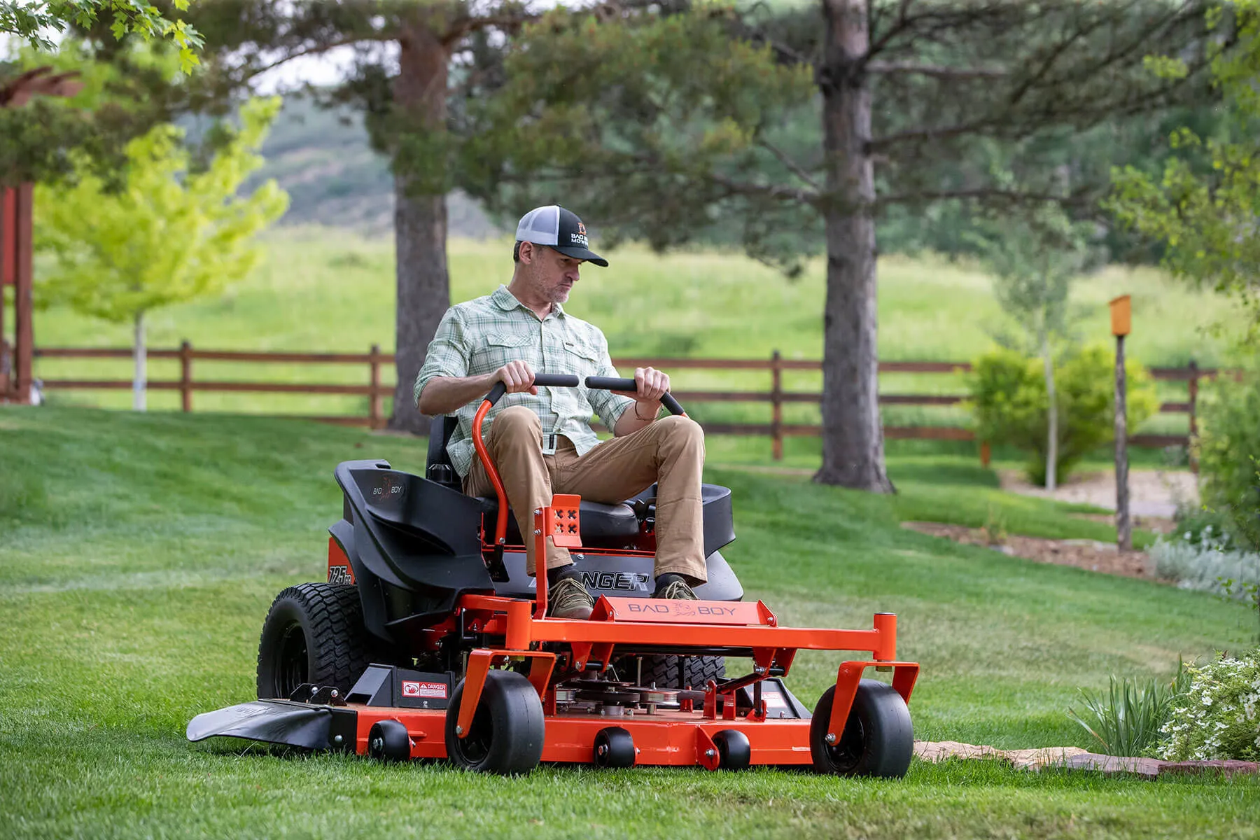 Bad Boy ZT Avenger 54" Residential Zero-Turn Mower w/ 25hp Kohler 7000