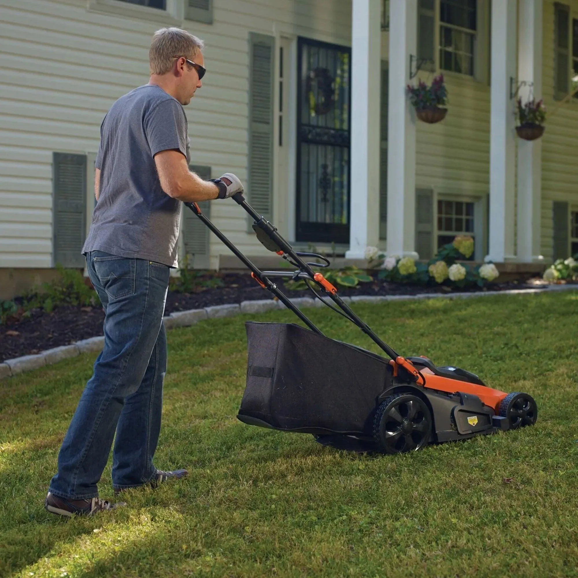 BLACK DECKER 40V Cordless Electric Walk Behind Lawn Mower w/Battery & Charger