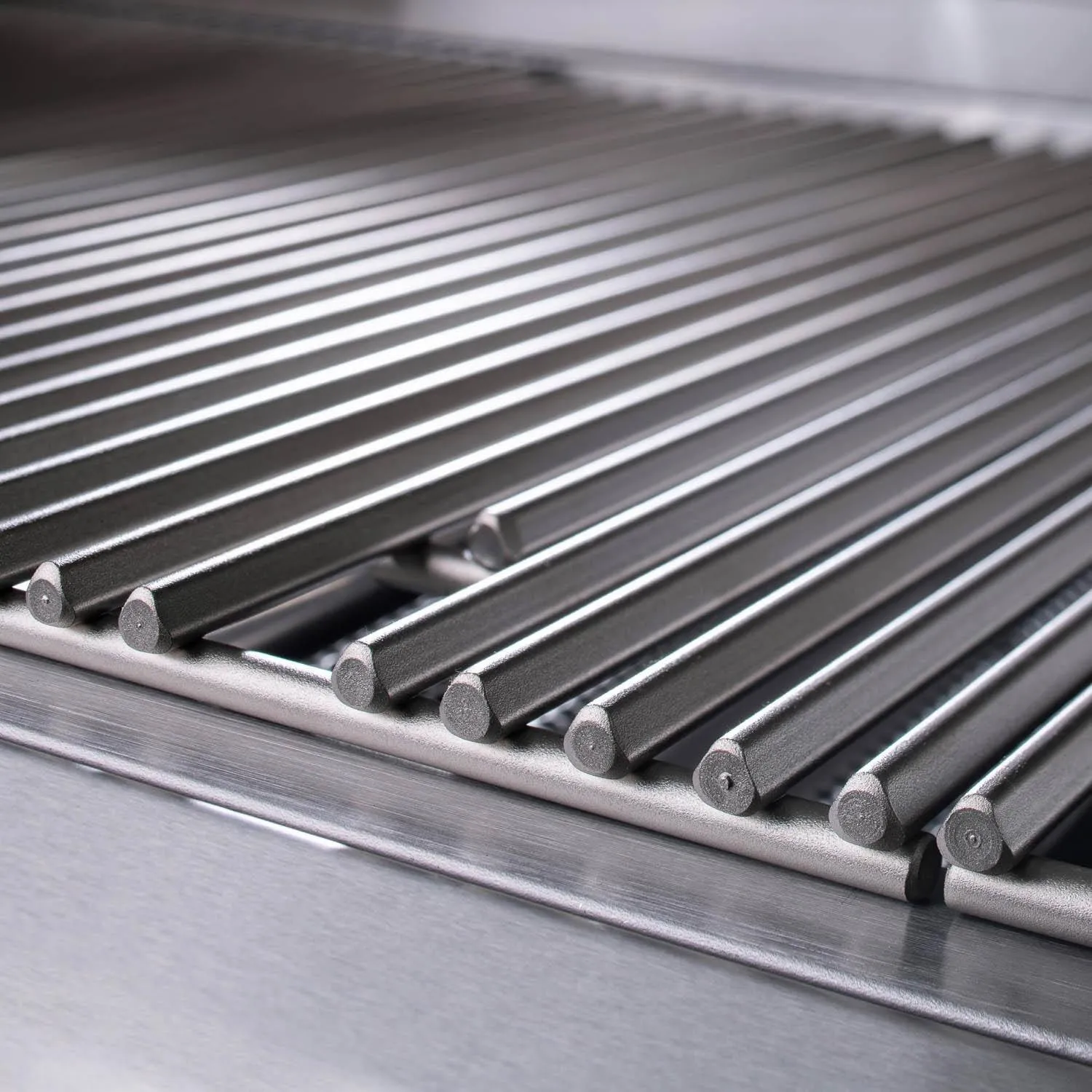 Blaze Premium LTE Marine Grade 32" 4-Burner Freestanding Liquid Propane Grill With Rear Infrared Burner & Grill Lights