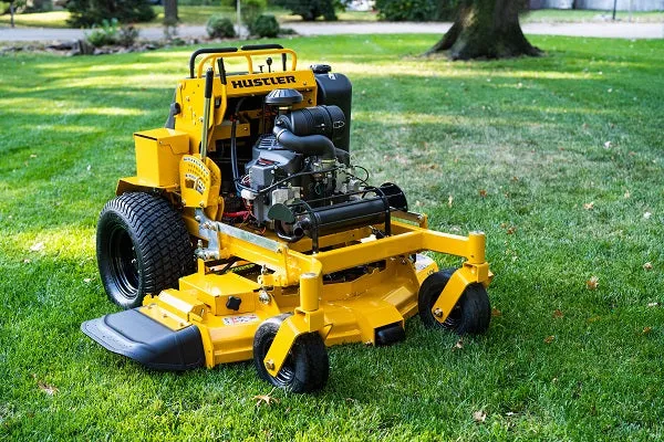 Hustler Super S 48" Commercial Zero-Turn Mower w/ Kawasaki FX691 (22HP)