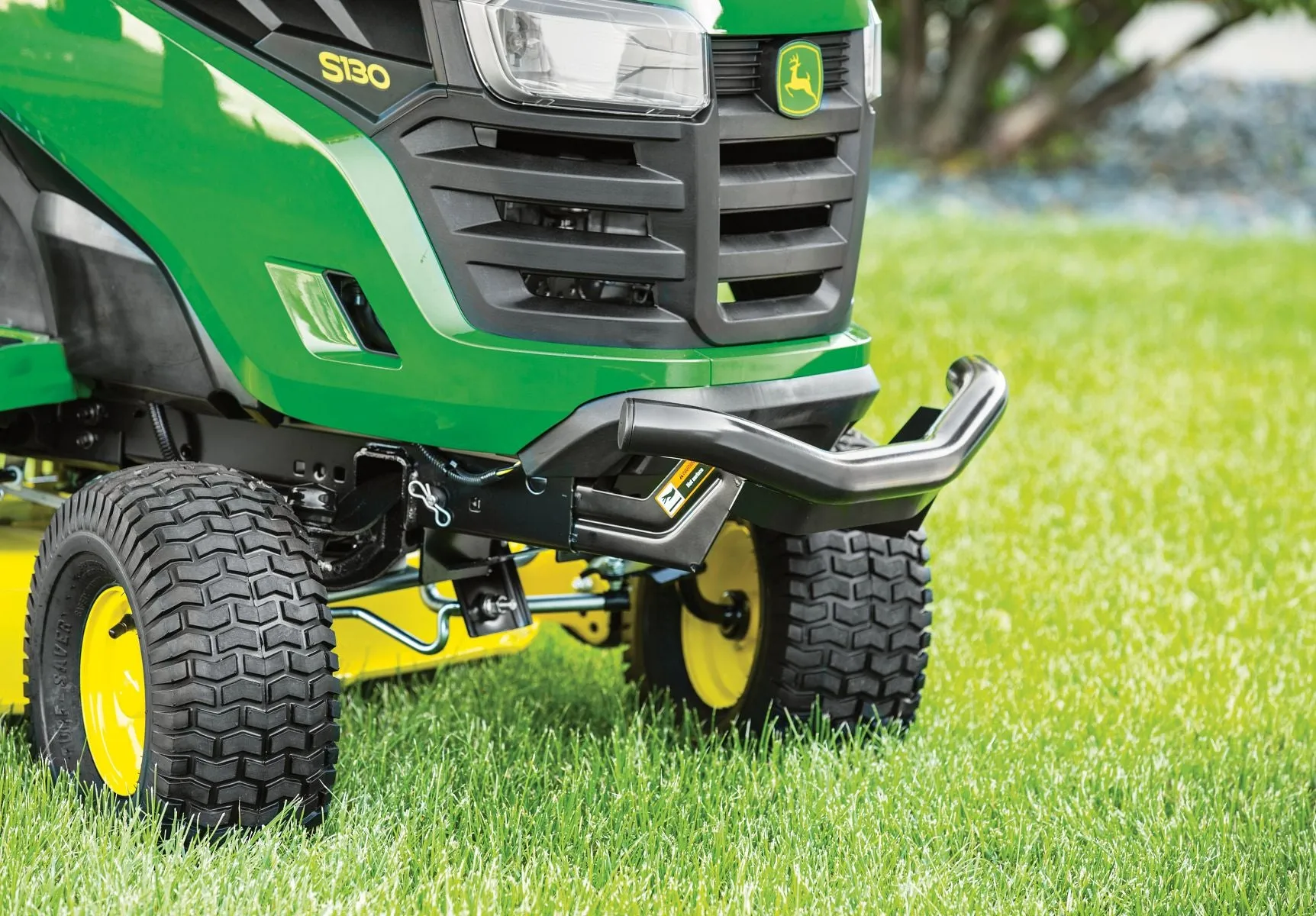 John Deere S130 22HP 42" Ride-on Mower