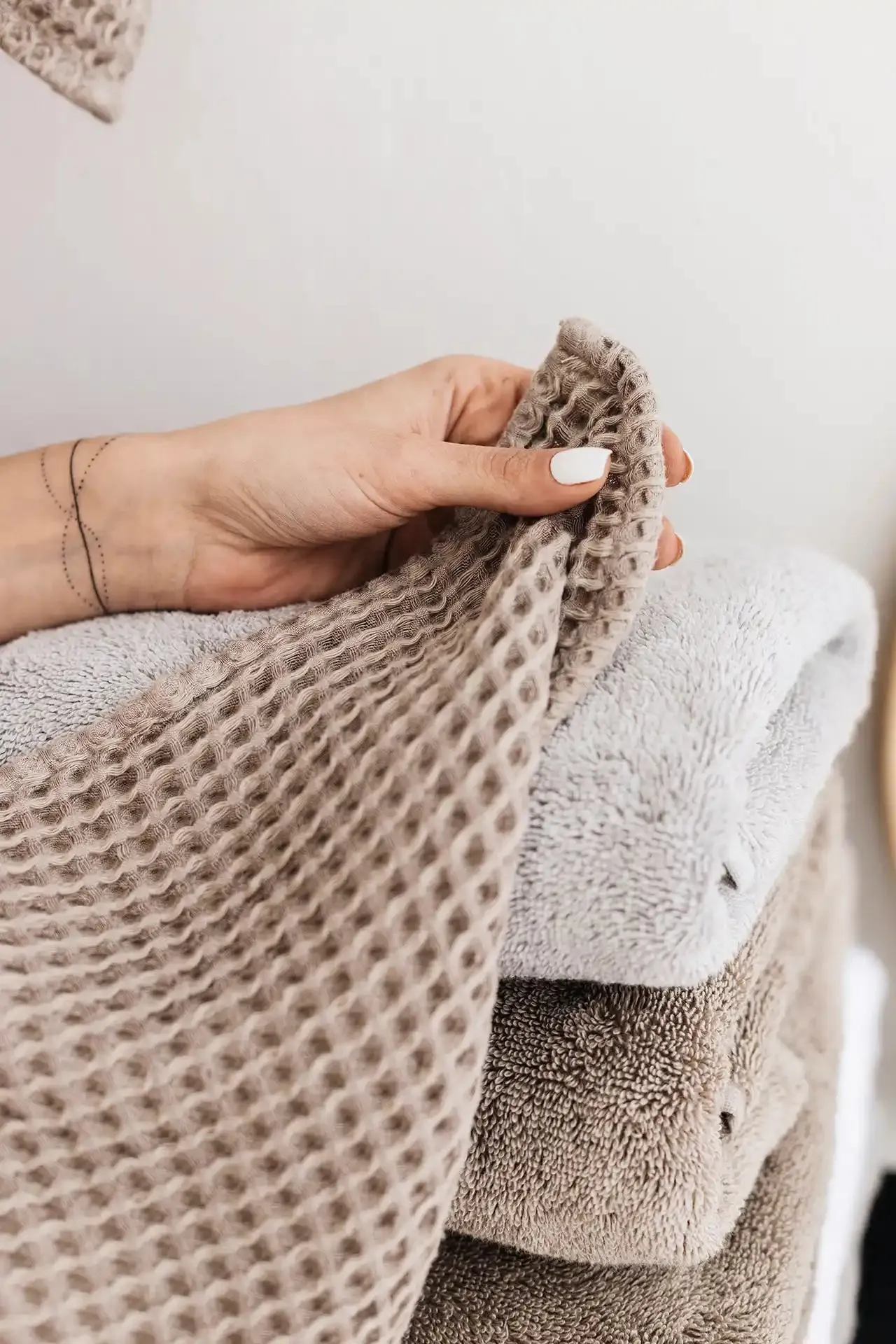 Neunest Waffle Cotton – Modal Towel Set – Warm Gray
