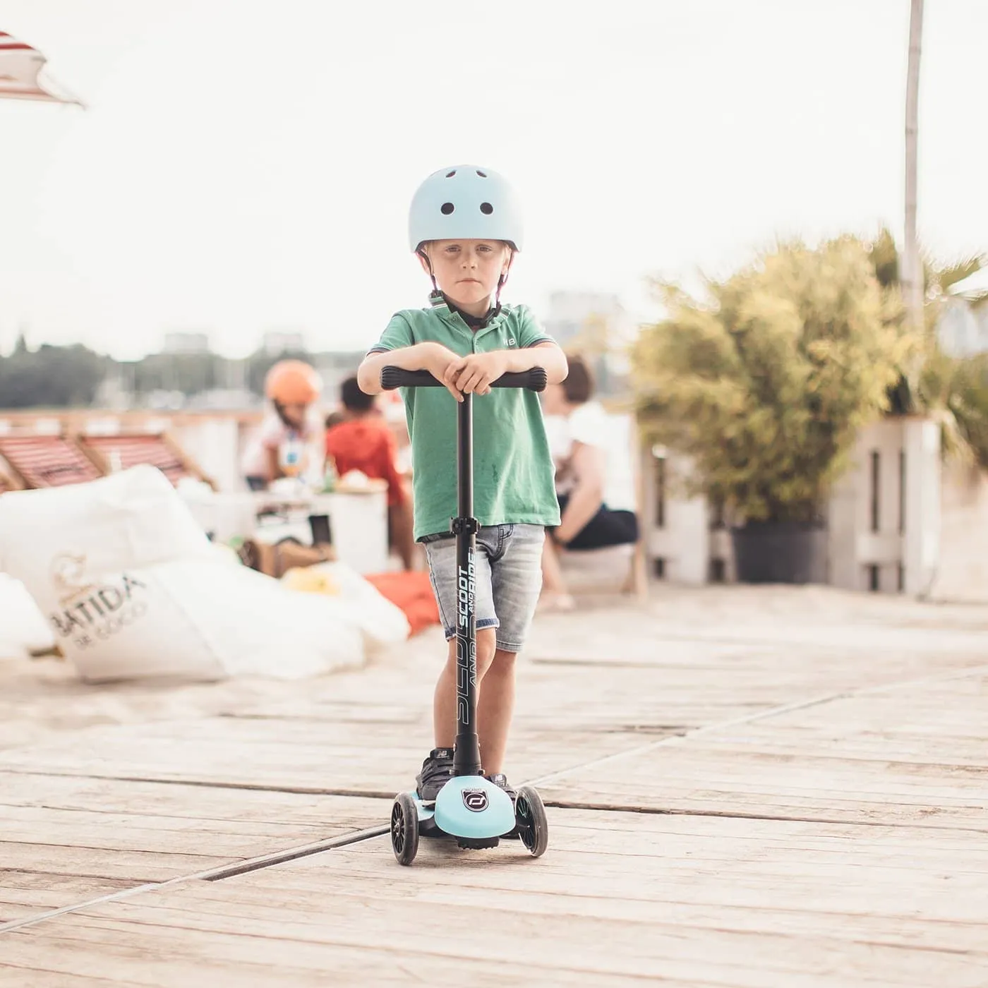 Scoot and Ride Scooter - Highwaykick 3 LED in Blueberry