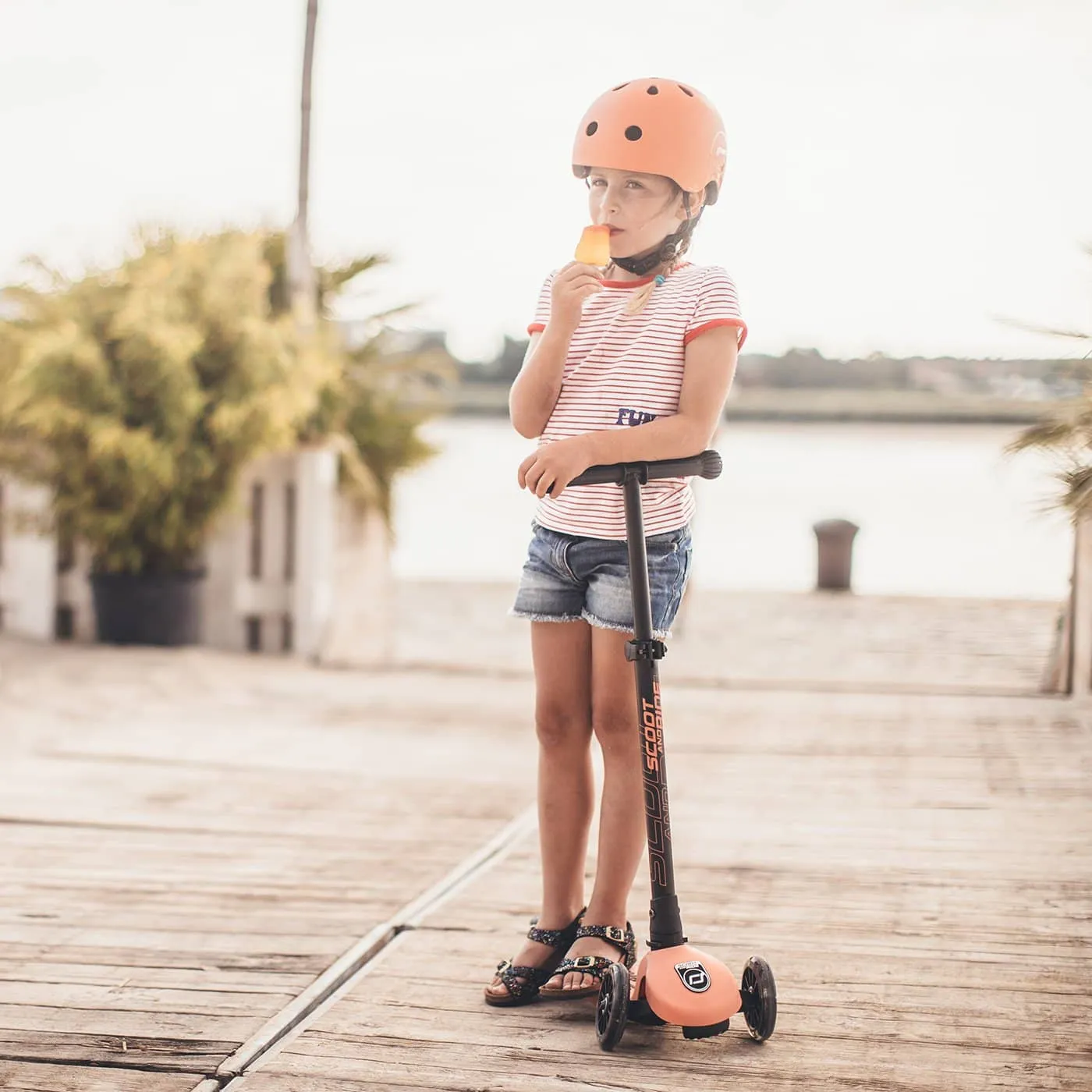 Scoot and Ride Scooter - Highwaykick 3 LED in Peach