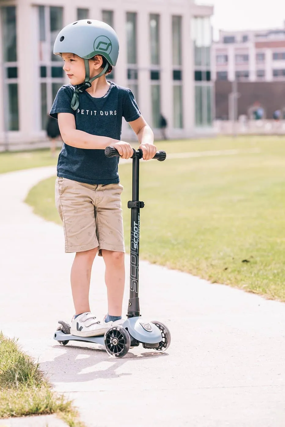 Scoot and Ride Scooter - Highwaykick 3 LED in Steel