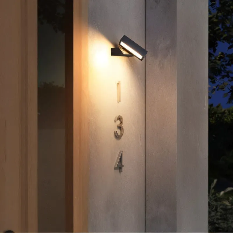 Veritas Wall Lamp